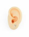 line heart earrings in silver, ideal for an elegant and refined look