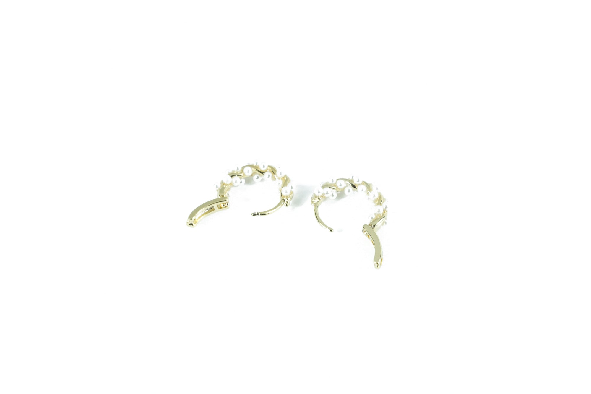earrings rings with pearl with elegant touch, gift ideas