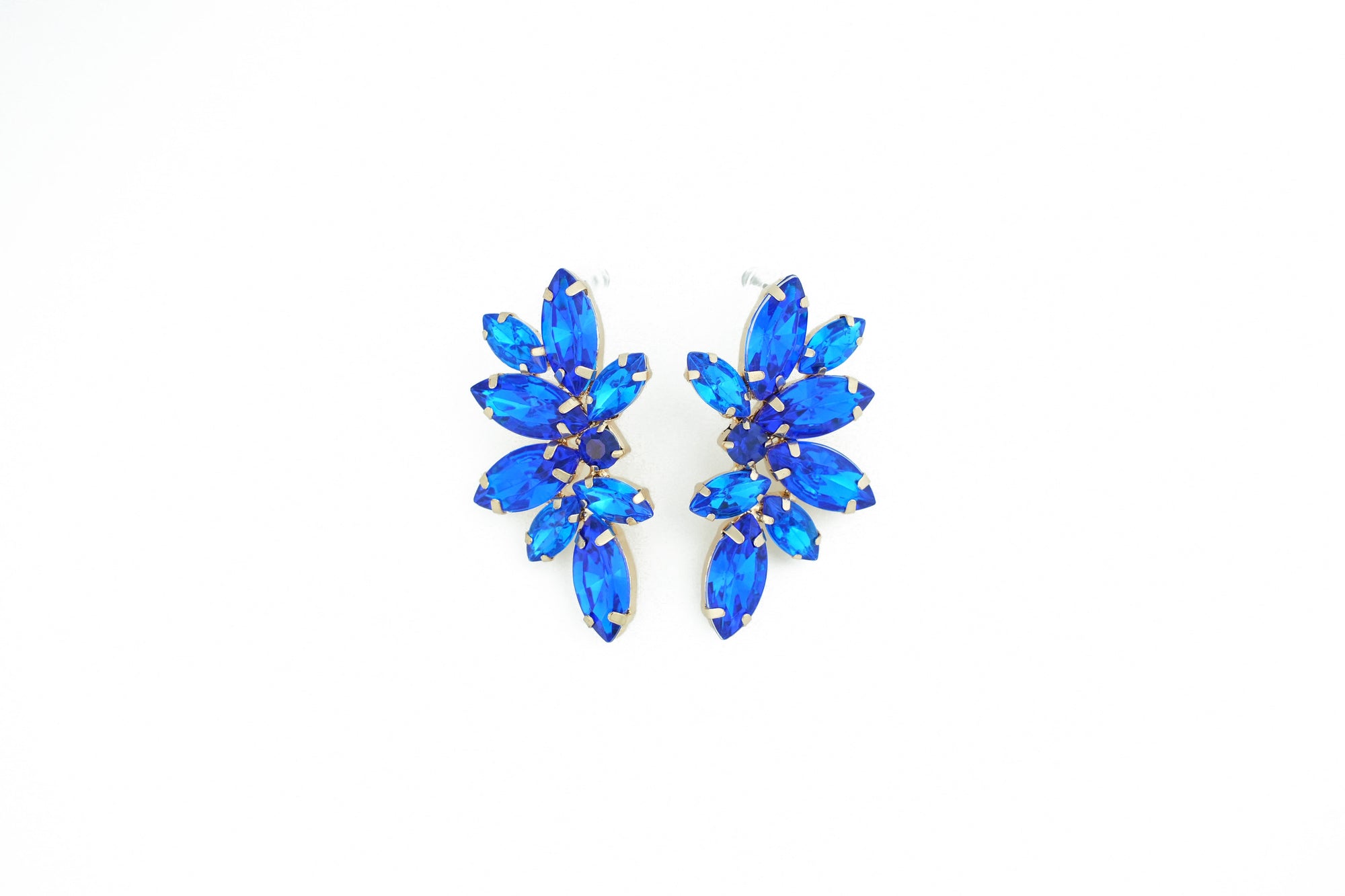 timeless earrings with blue crystals, suitable for formal and casual occasions.
