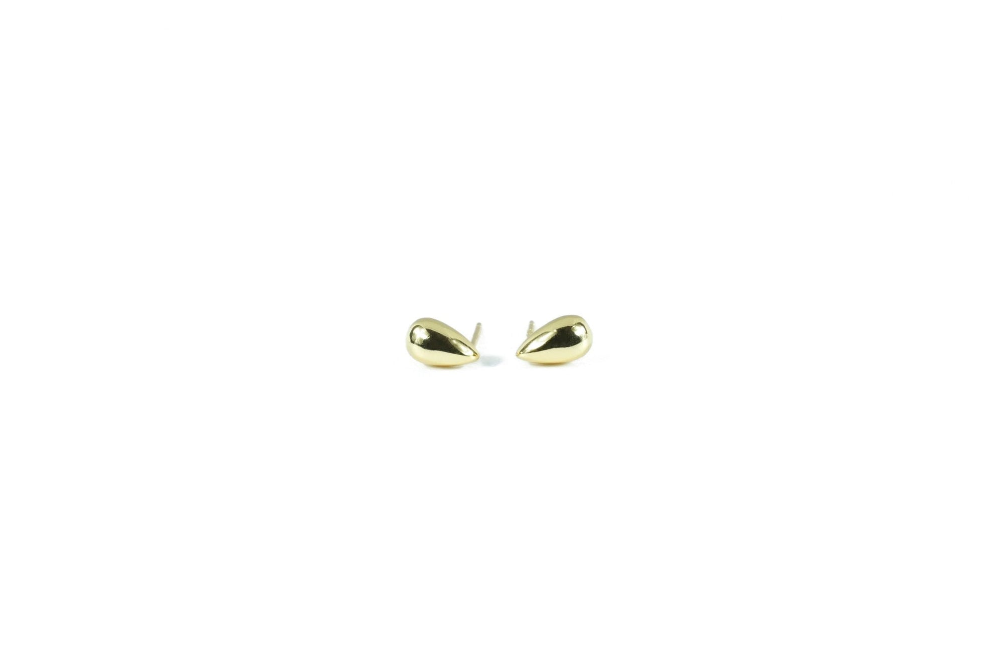 gold earrings in a refined drop, perfect for special occasions.