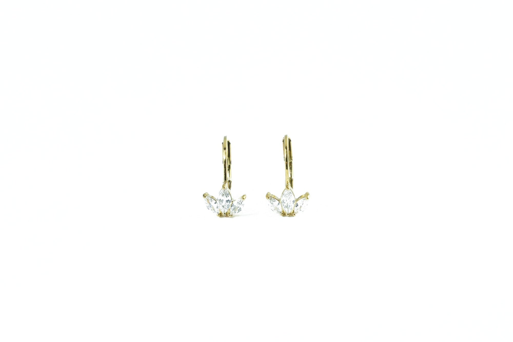 stylish gold earring with three sparkling zirconia stones, ideal for special occasions.