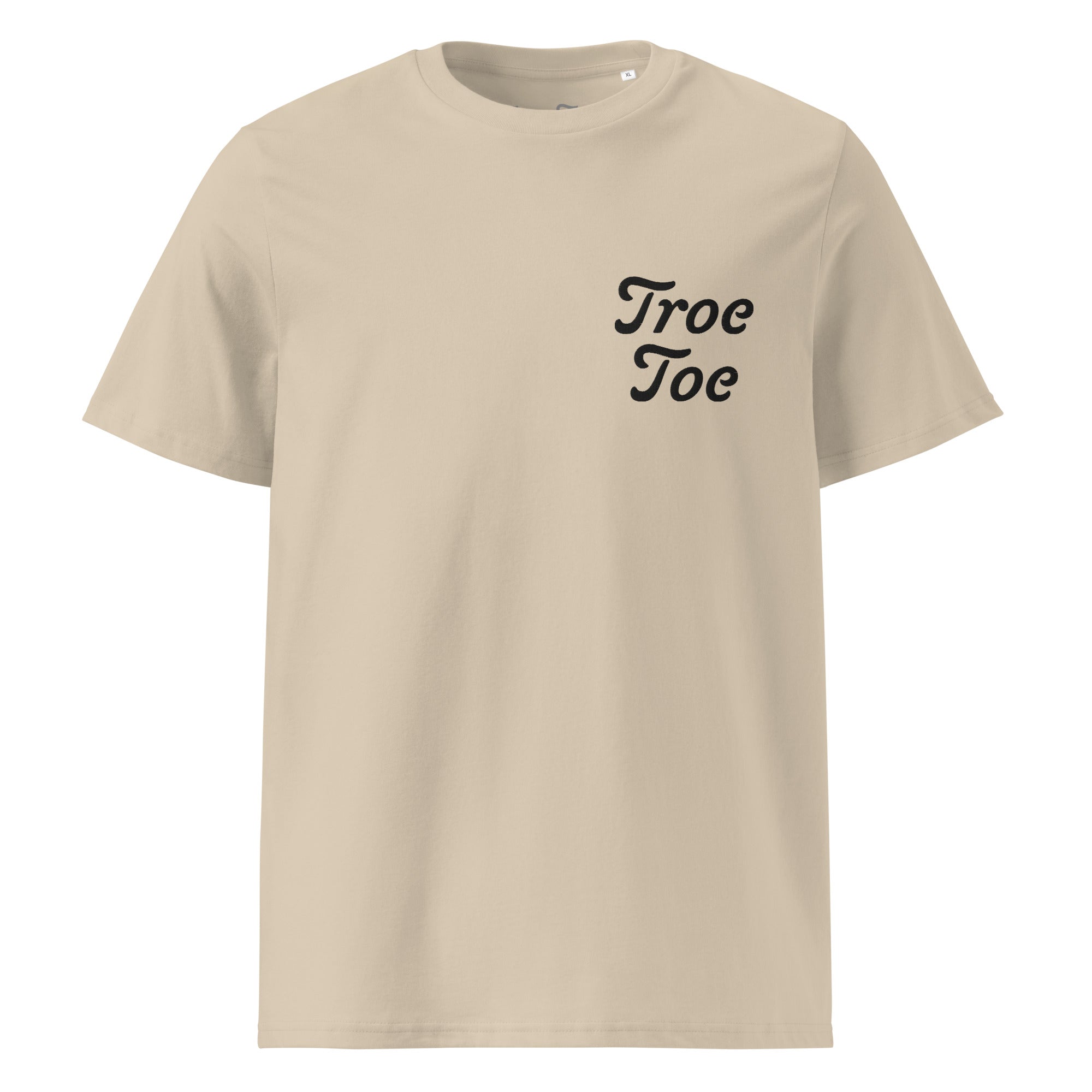 Model in sand organic T-shirt natural tones, sustainable fashion