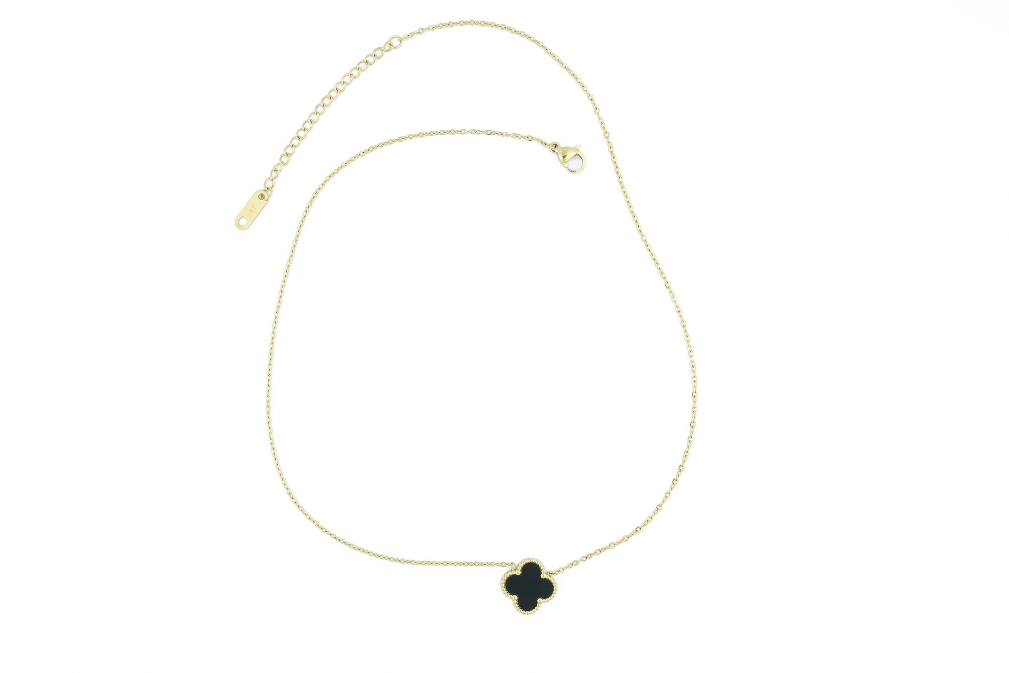 timeless necklace with a black clover, perfect as a luxury accessory