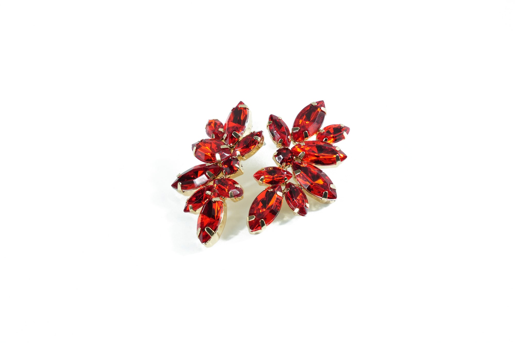 chic earrings with striking red crystals, perfect for an elegant look