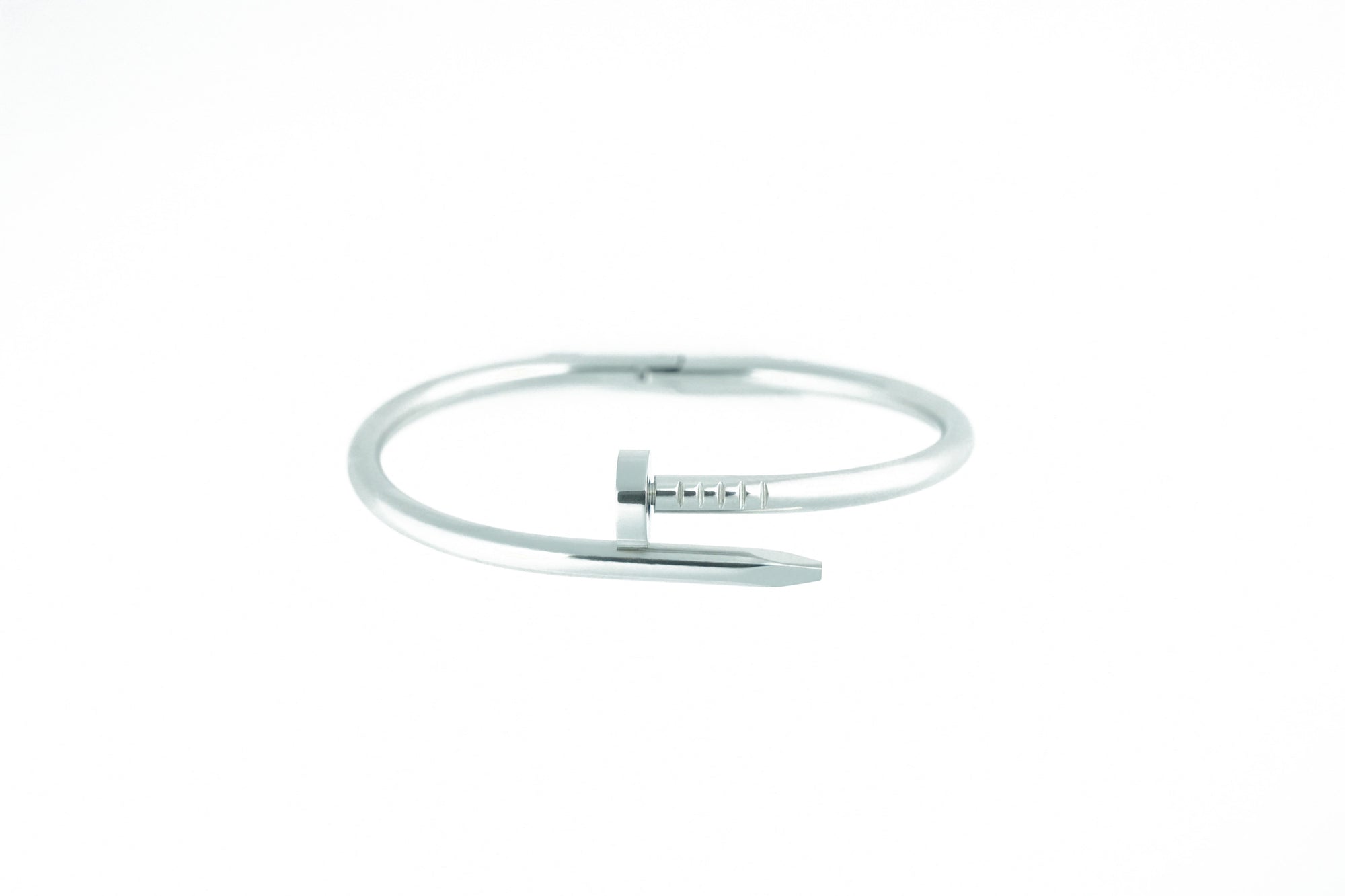 silver_nail_bracelet_for_girls