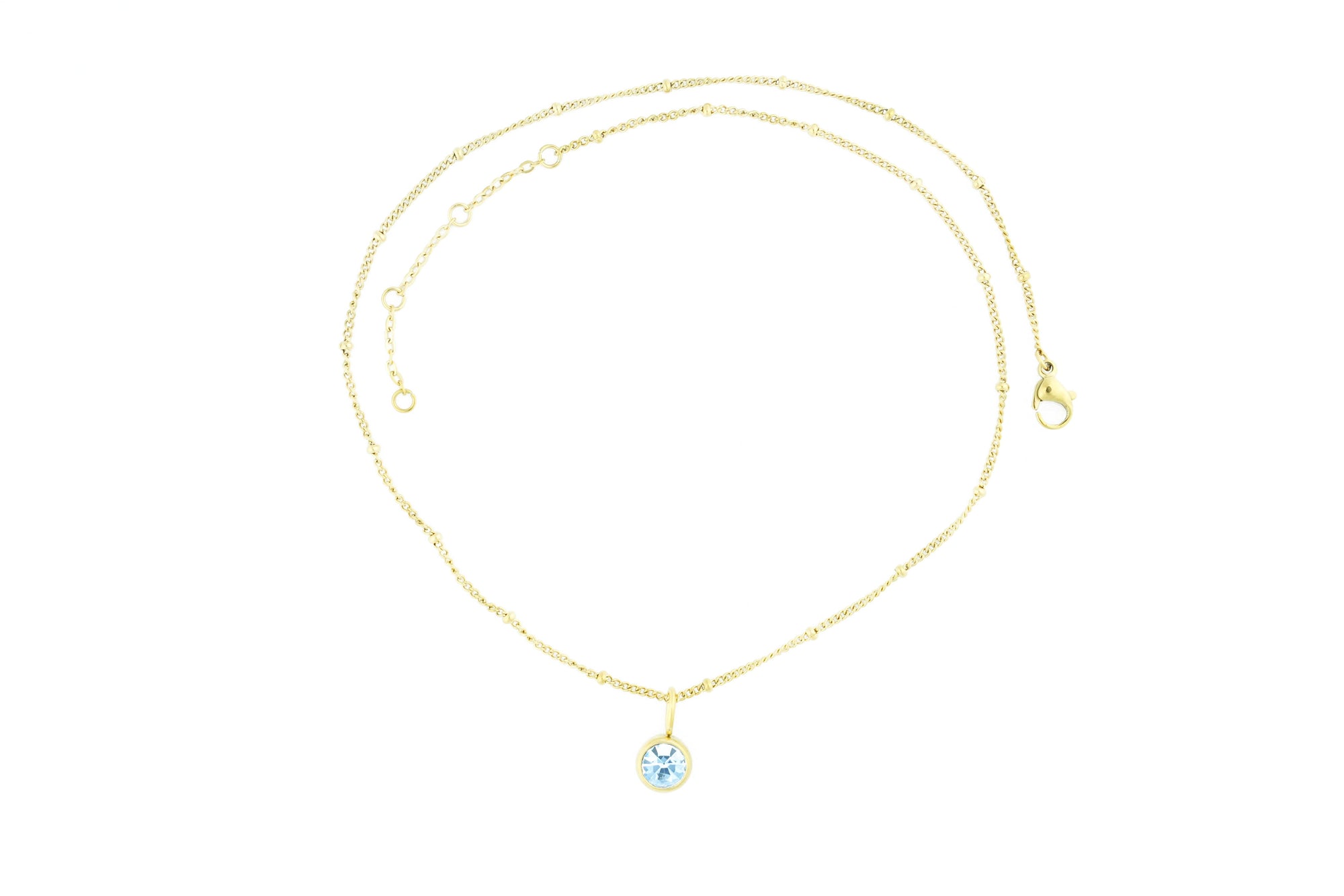 trendy nice necklace classic style necklace with brilliant 14 carat gold plated presented on a model. 
design on earth